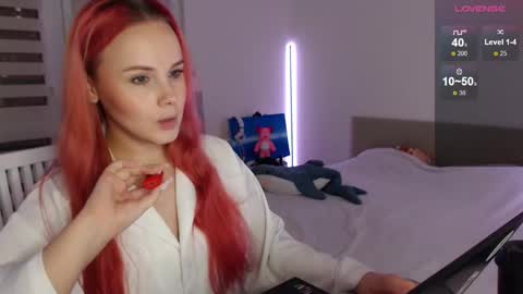 Snapshot of mi_cherry chatting on March 5, 6:45 pm Alice online show from March 5, 6:45 pm