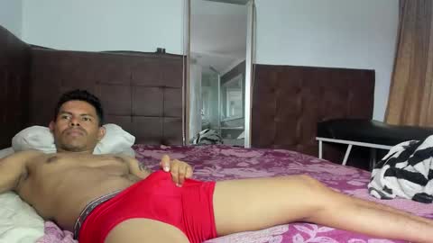 Snapshot of mi_gerald chatting on October 8, 5:32 pm mi_gerald online show from October 8, 5:32 pm