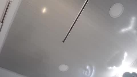 Snapshot of mia18_queen chatting on December 8, 6:28 pm mia18_queen online show from December 8, 6:28 pm