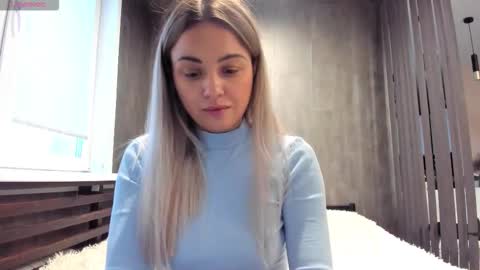 Snapshot of mia___mur chatting on November 24, 3:17 am Mia online show from November 24, 3:17 am