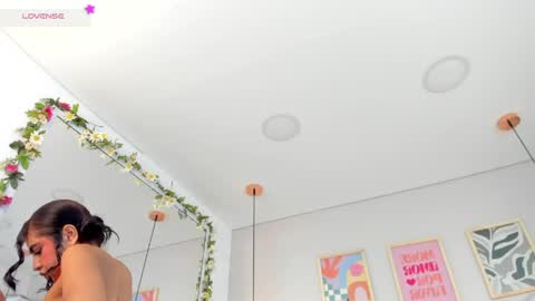 mia__bailey_ online show from April 22, 3:09 am