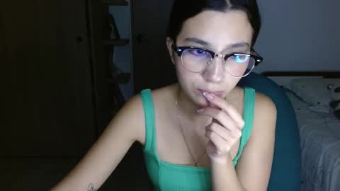 Mia online show from March 20, 2:16 am