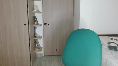 Mia online show from March 30, 4:13 am