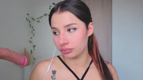 Snapshot of mia_adams66 chatting on October 28, 6:10 pm Mia adams online show from October 28, 6:10 pm