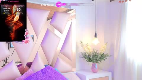 Mia online show from October 11, 12:58 pm