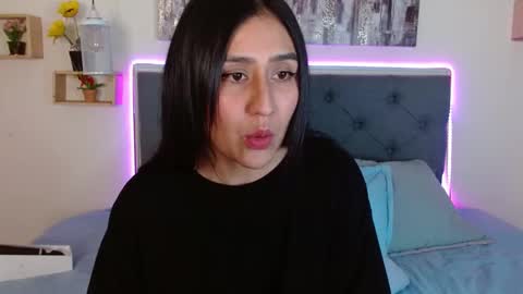 M I A  A Y R A online show from September 30, 3:39 pm