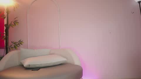 Anna online show from September 30, 8:25 pm