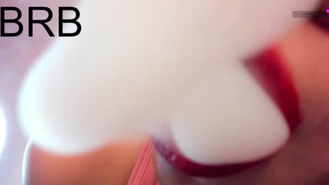 Snapshot of mia_depp chatting on January 10, 8:26 pm Mia online show from January 10, 8:26 pm