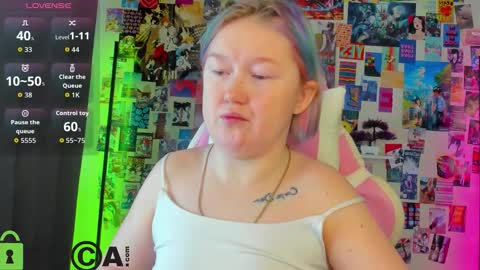 Mia online show from January 15, 2:49 am