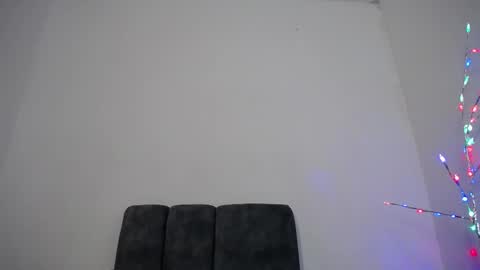 M I A online show from December 23, 10:57 am