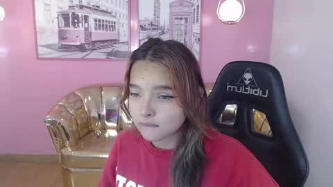 Mia online show from October 5, 12:36 pm