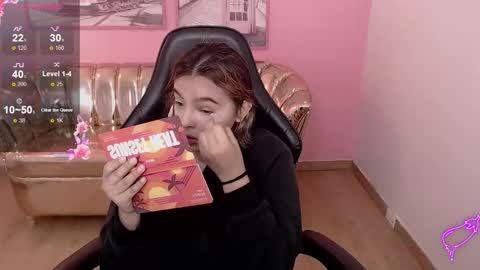 Mia online show from November 8, 12:49 pm