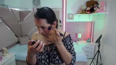 Snapshot of mia_garcia28 chatting on November 24, 7:46 pm mia_garcia28 online show from November 24, 7:46 pm