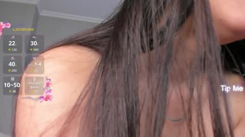 mia online show from April 15, 1:51 pm