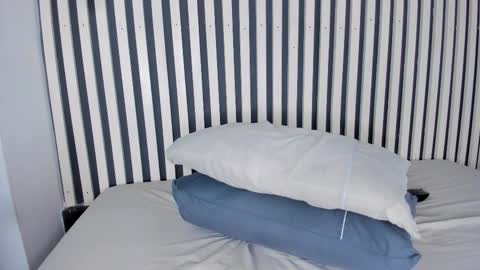 Snapshot of mia_holson chatting on February 9, 5:22 pm I am Mia online show from February 9, 5:22 pm