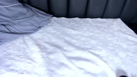 Snapshot of mia_holson chatting on February 17, 4:15 pm I am Mia online show from February 17, 4:15 pm