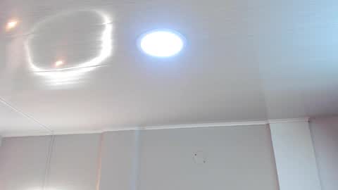 Snapshot of mia_kisses2 chatting on December 5, 2:42 am Mia online show from December 5, 2:42 am