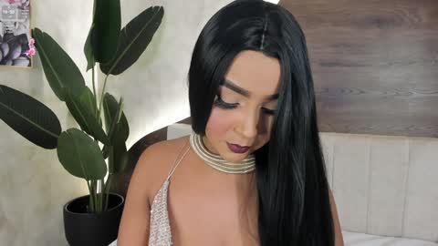 Snapshot of mia_lacy chatting on January 6, 7:24 pm mia_lacy online show from January 6, 7:24 pm