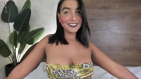 Snapshot of mia_lacy chatting on February 26, 7:49 pm mia_lacy online show from February 26, 7:49 pm