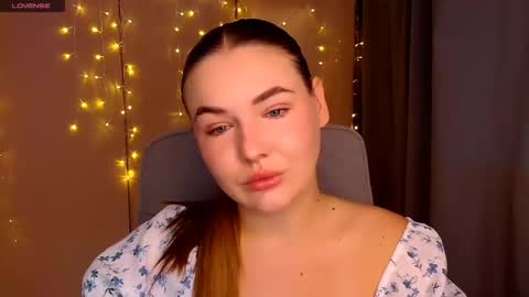 mia_lemm online show from September 20, 8:15 am