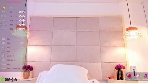 Mia online show from January 23, 6:45 pm