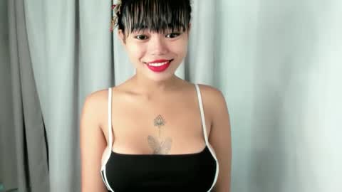 M I A online show from January 7, 8:50 am