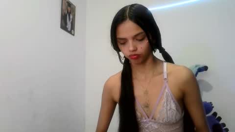mia lucy 21 online show from October 18, 9:10 am
