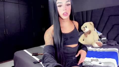 Snapshot of mia_malkova0 chatting on October 12, 1:37 am Mia3 online show from October 12, 1:37 am