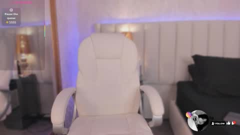    online show from September 30, 11:37 am