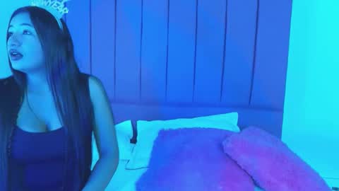 MiaMiller online show from January 7, 7:38 pm