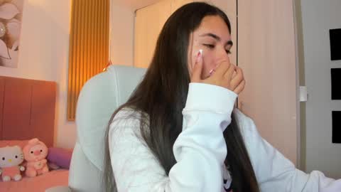 Mia Nevaeh - follow me online show from January 7, 8:21 pm