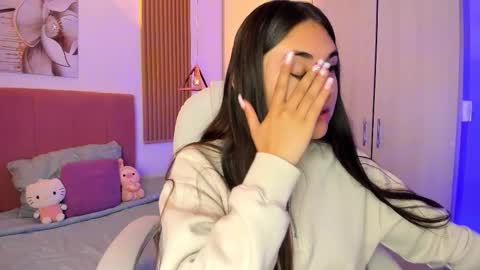 Mia Nevaeh - follow me online show from October 24, 9:55 pm