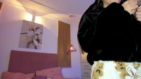 Mia Nevaeh - follow me online show from April 18, 7:51 pm
