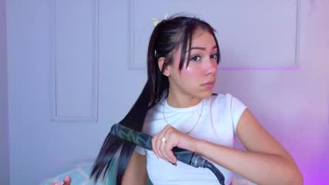 mia_oconner online show from October 1, 7:42 pm