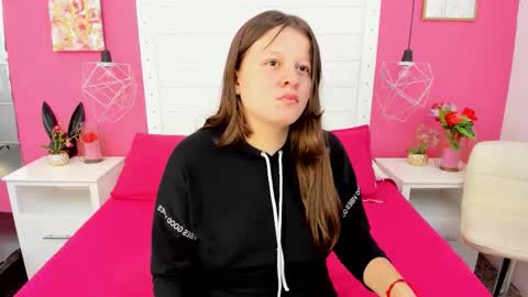 Mia  online show from November 24, 12:38 pm