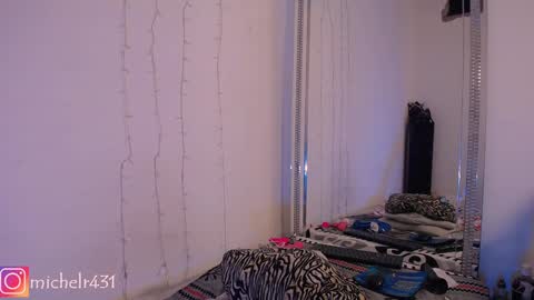 mia reys online show from February 2, 4:54 pm