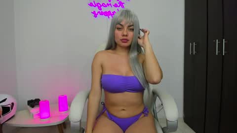 Snapshot of mia_rise chatting on January 9, 2:54 am Mia online show from January 9, 2:54 am