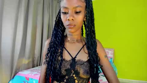 Mia online show from October 11, 2:37 pm