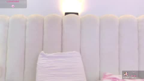 Snapshot of mia_rom chatting on November 19, 12:27 pm Mia online show from November 19, 12:27 pm