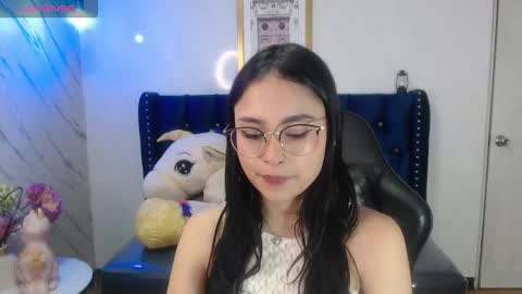 Snapshot of mia_rouse_v chatting on October 13, 1:11 pm Hi Stream 800am to 200pm online show from October 13, 1:11 pm