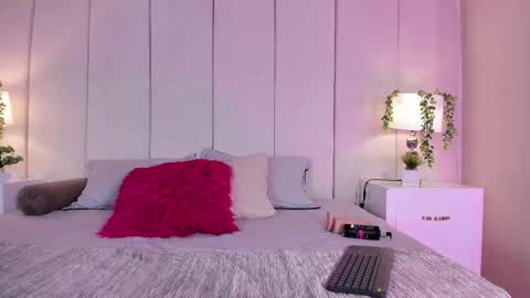 Snapshot of mia_rousse25 chatting on September 9, 1:54 pm mia rousse25 online show from September 9, 1:54 pm