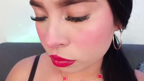 Snapshot of mia_roux13 chatting on September 10, 8:53 pm Mia Roux online show from September 10, 8:53 pm