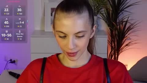 Mia online show from November 24, 6:13 am