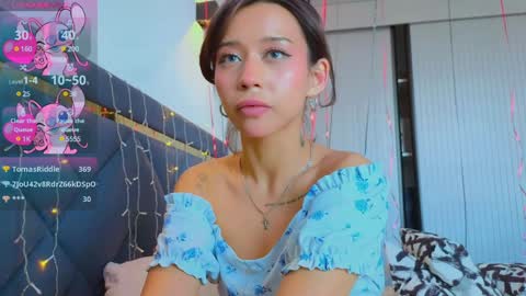 Mia online show from January 13, 9:52 am