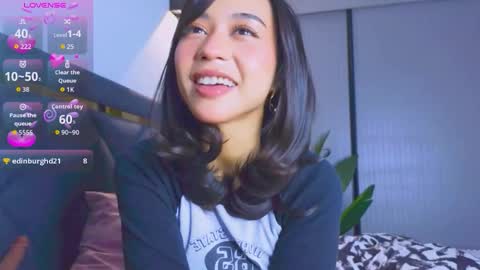 Mia online show from October 23, 4:17 pm