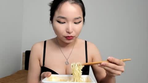  Your Soyun  online show from February 26, 11:09 am