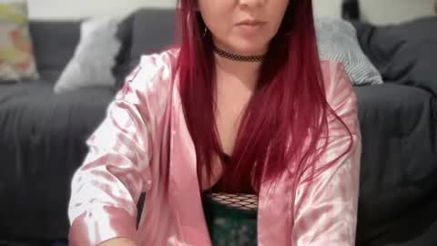 Snapshot of mia_temptress chatting on December 4, 6:16 pm Mia online show from December 4, 6:16 pm