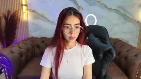 Snapshot of mia_tf chatting on September 22, 1:35 pm Mia online show from September 22, 1:35 pm
