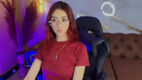 Snapshot of mia_tf chatting on October 7, 1:52 pm Mia online show from October 7, 1:52 pm
