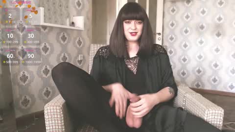 Snapshot of mia_wallase chatting on November 10, 1:10 pm mia_wallase online show from November 10, 1:10 pm